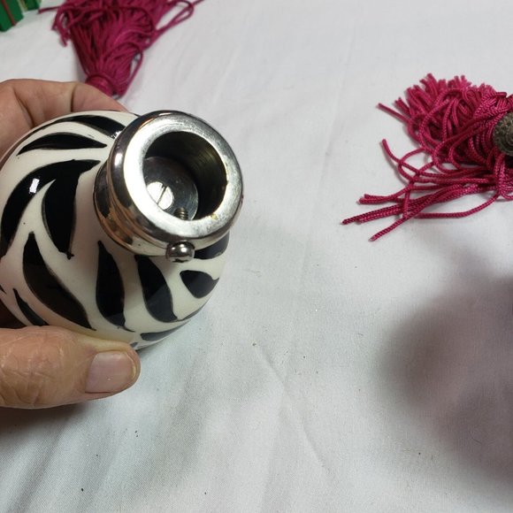 Curtain Rod Finials (2) Zebra Stripes/Tassels - Bombay Kids - Picture 4 of 7